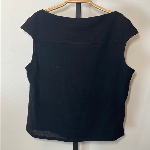 Vintage Ana Rosa Black Cap Sleeve Blouse with Floral Details - Picture 3 of 8